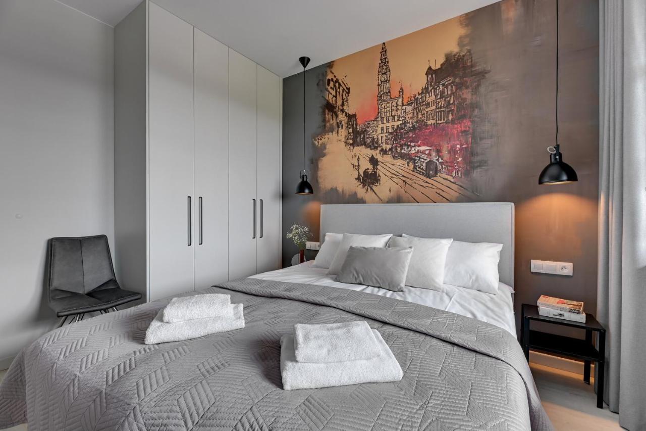 Flatbook - City Center Apartments Doki Living Danzica Esterno foto