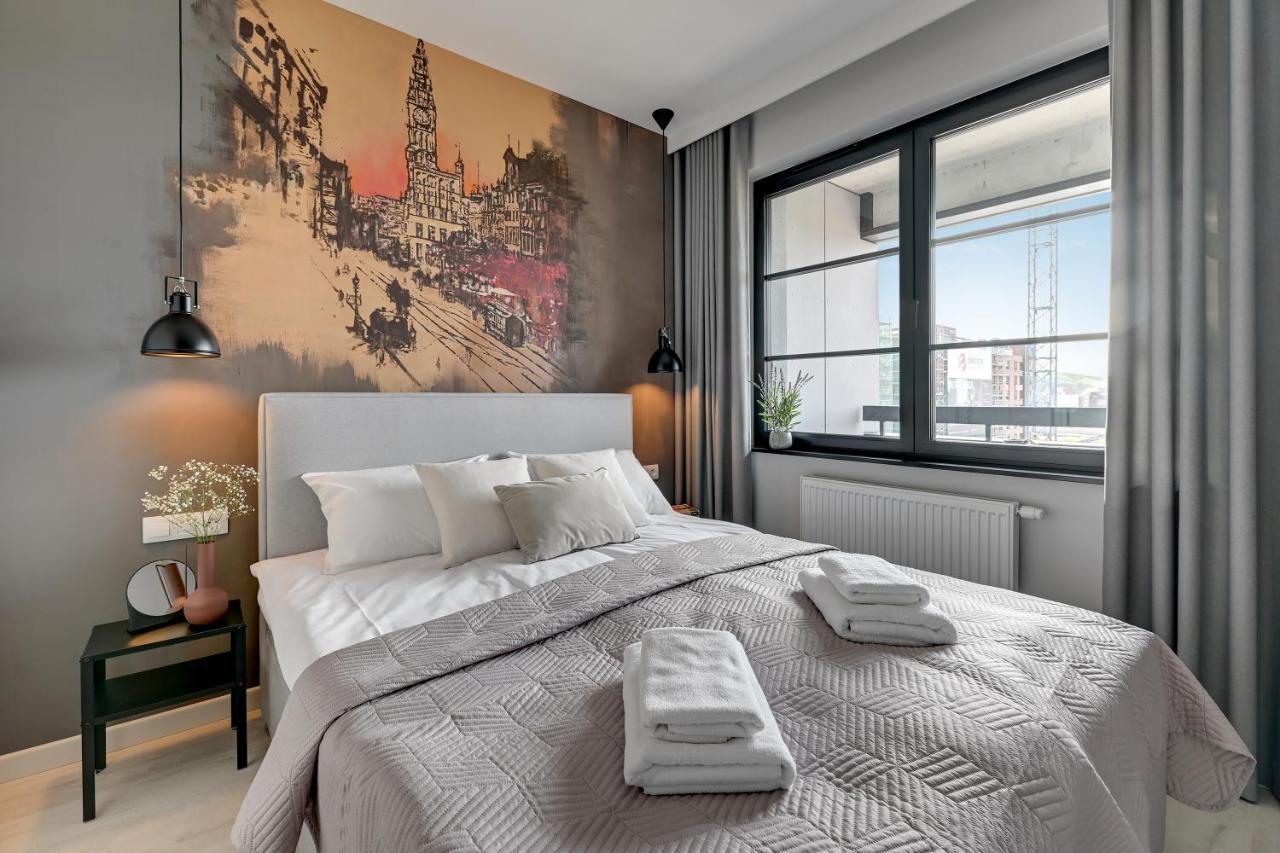 Flatbook - City Center Apartments Doki Living Danzica Esterno foto