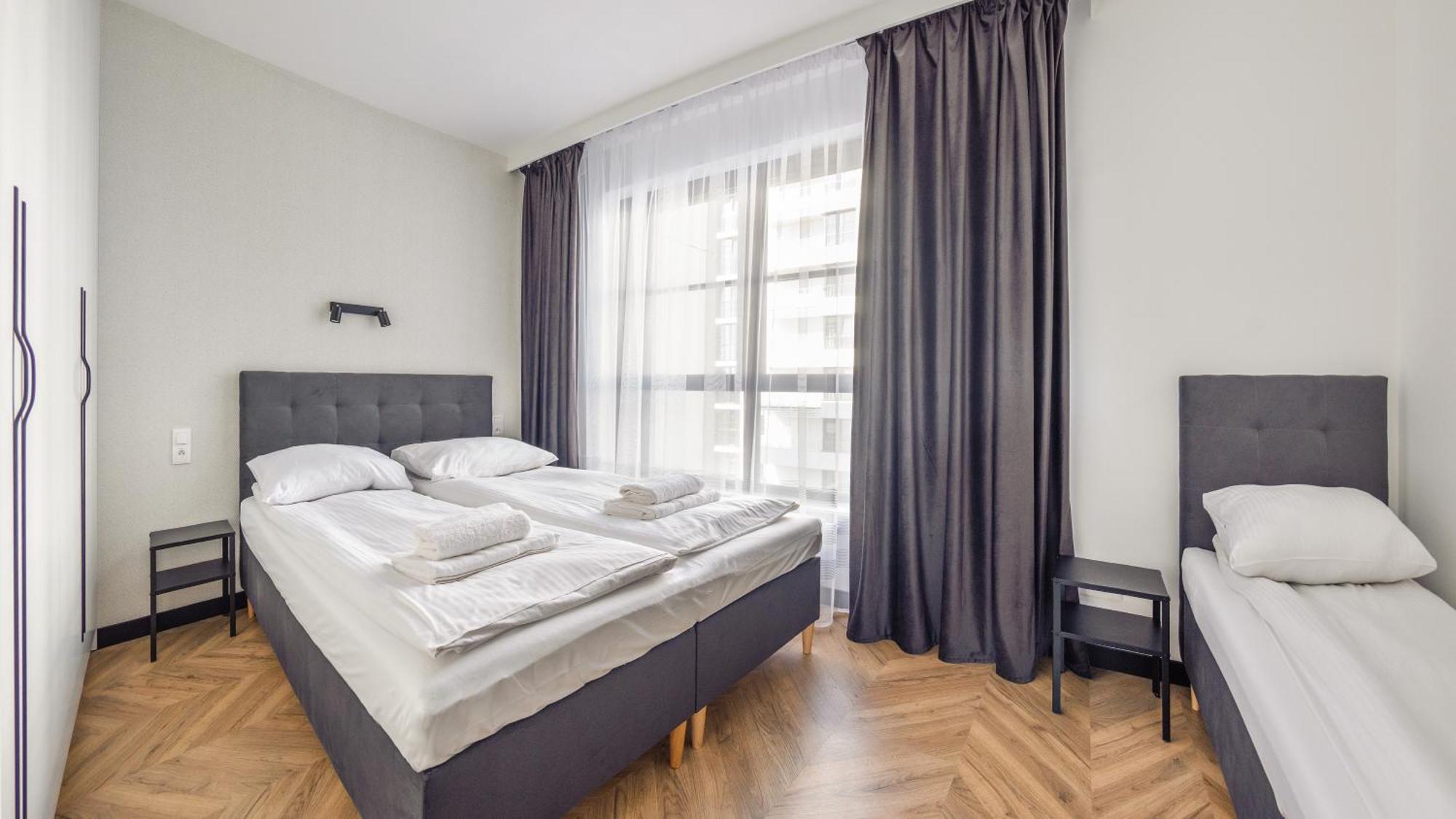 Flatbook - City Center Apartments Doki Living Danzica Esterno foto