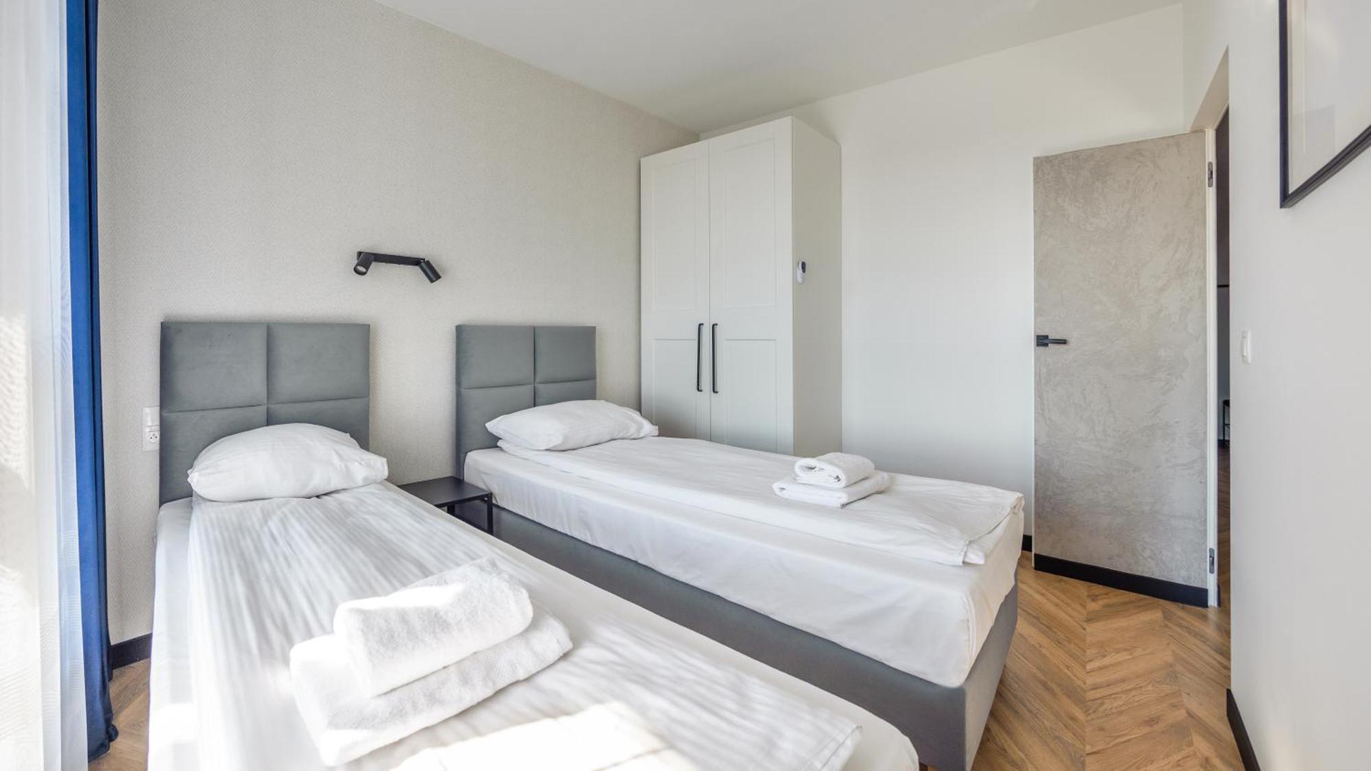 Flatbook - City Center Apartments Doki Living Danzica Esterno foto